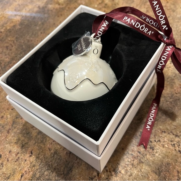 Pandora Other - PANDORA 2018 Snowflake Christmas Tree Ornament